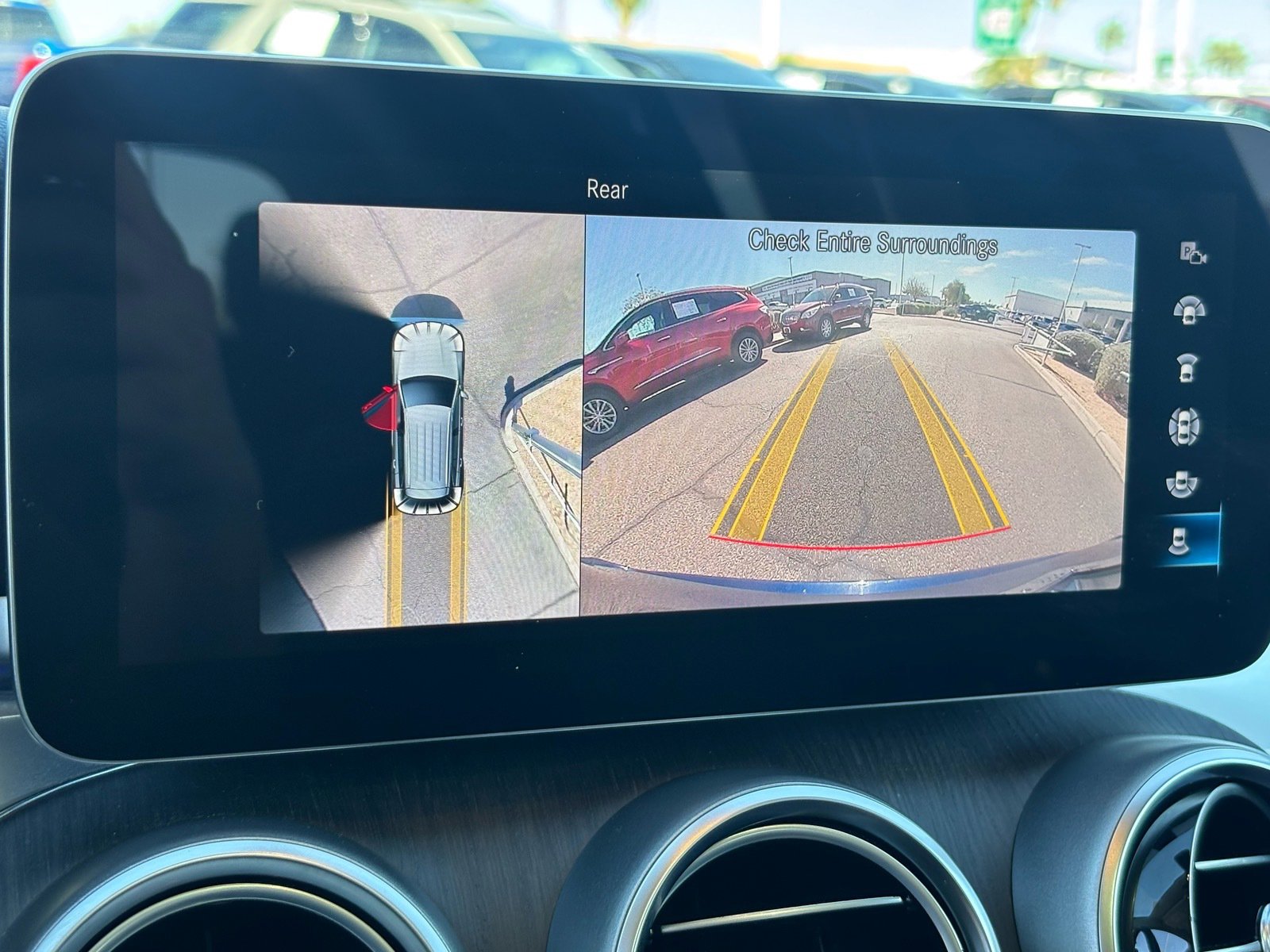 Used 2021 Mercedes-Benz GLC 300 GLC 300 w/ Premium Package image 23