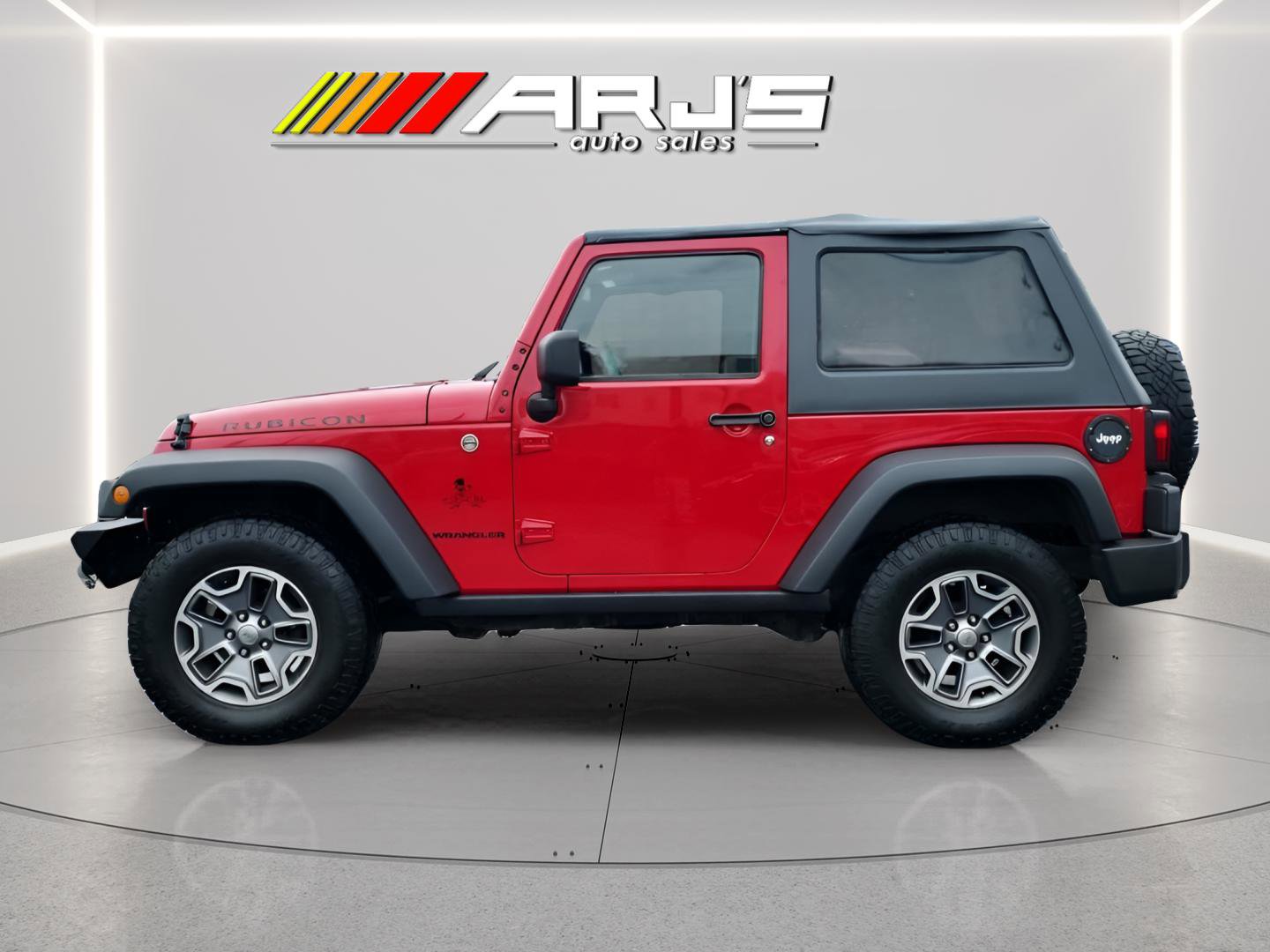 Used 2014 Jeep Wrangler Rubicon w/ Power Convenience Group image 2