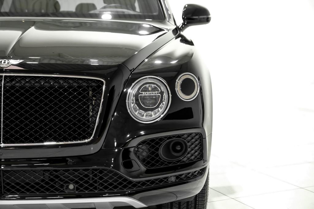 Used 2019 Bentley Bentayga image 41