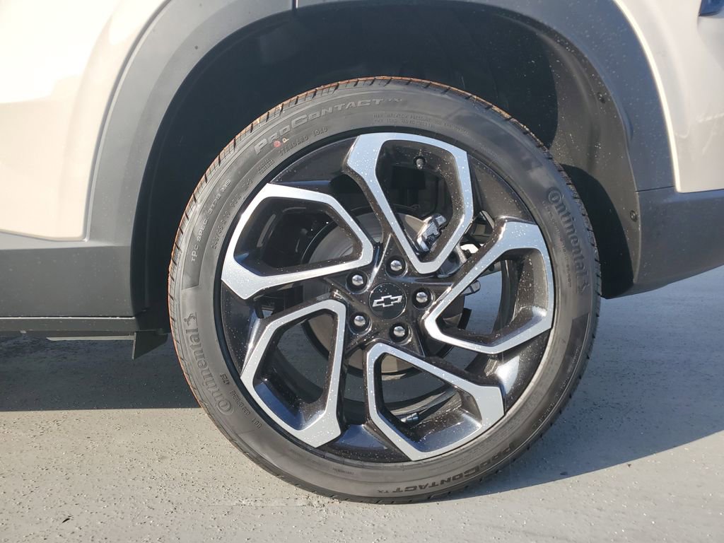 New 2026 Chevrolet Trax RS w/ Driver Confidence Package image 5