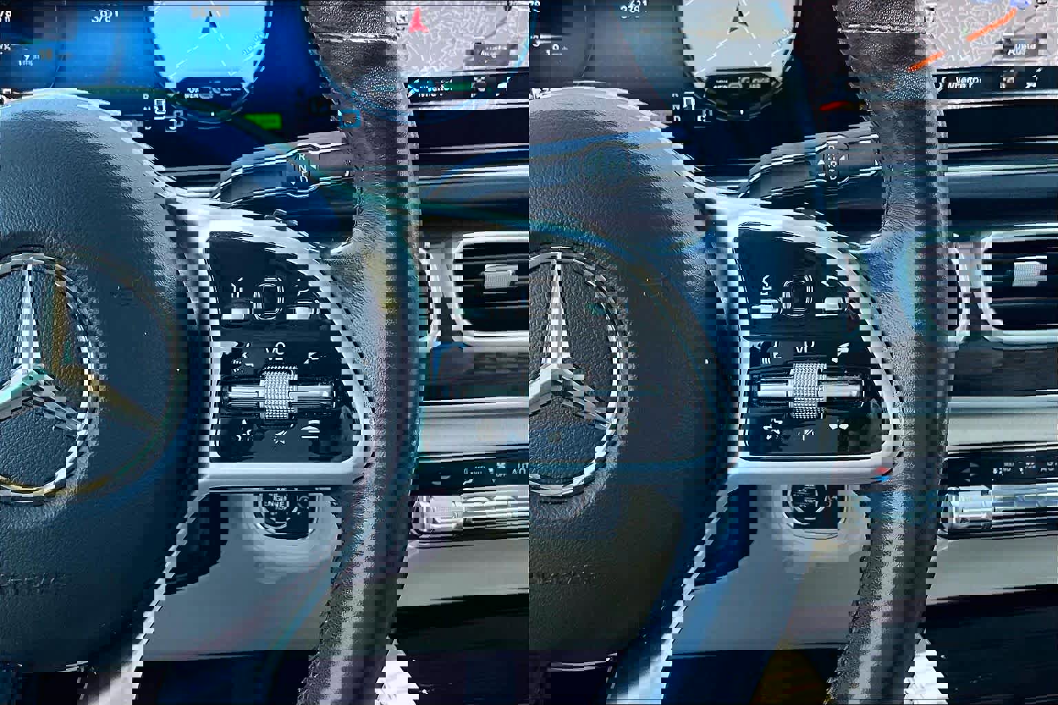 Used 2021 Mercedes-Benz GLS 450 4MATIC image 25