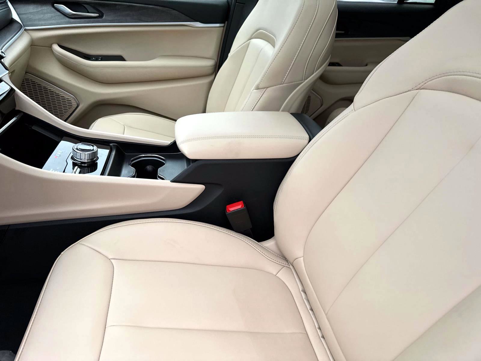 New 2026 Jeep Grand Cherokee Limited image 10