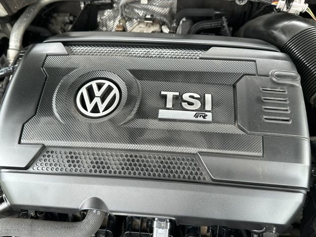 Used 2015 Volkswagen Golf R 4-Door AWD/4WD image 21