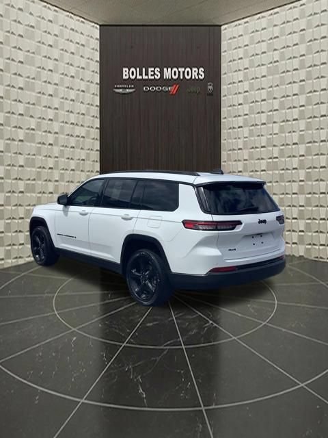 Certified 2023 Jeep Grand Cherokee L Altitude AWD/4WD image 11