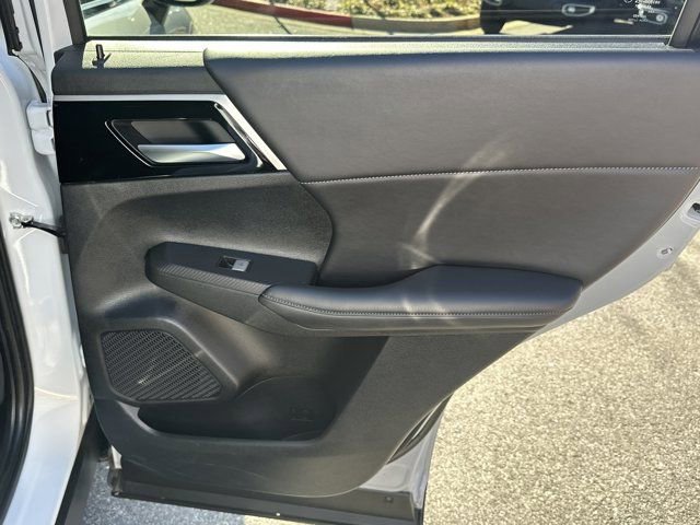 Used 2024 Mitsubishi Outlander SE image 21