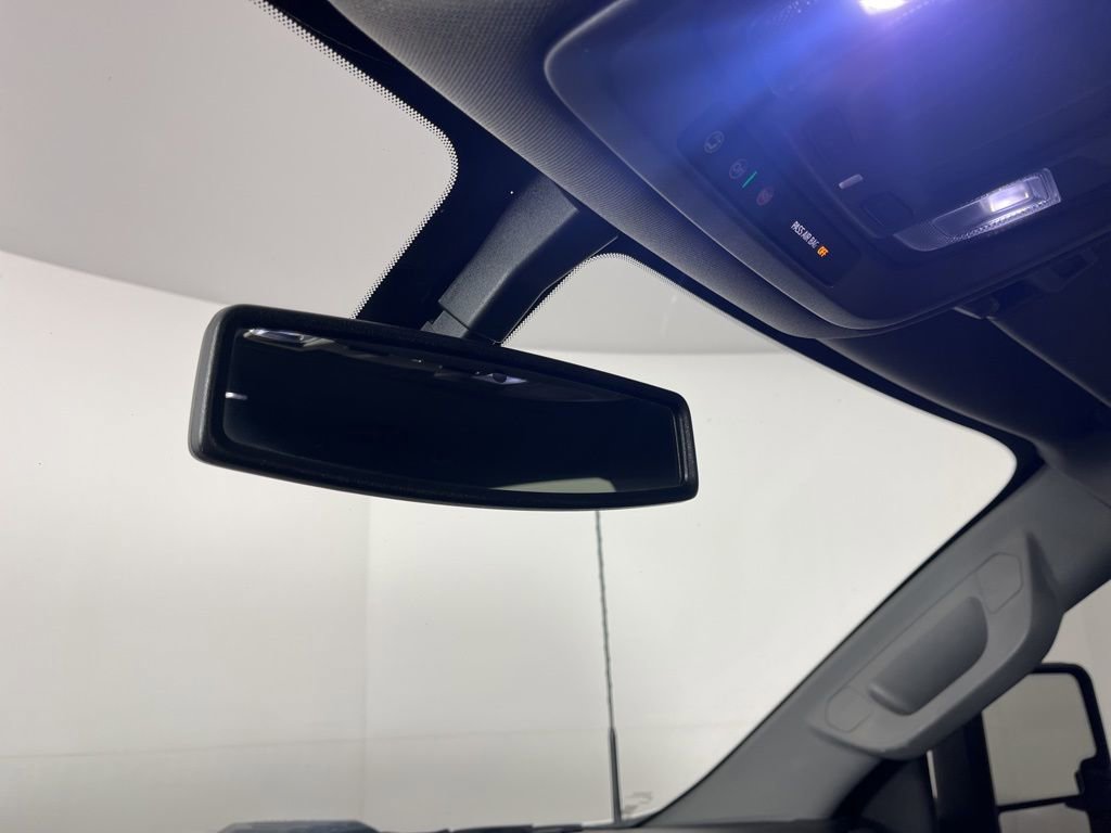 Used 2022 Chevrolet Silverado 2500 Custom w/ Custom Value Package image 19