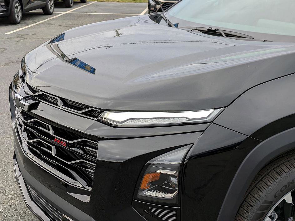 Used 2026 Chevrolet Equinox RS w/ Convenience Package III AWD/4WD image 9