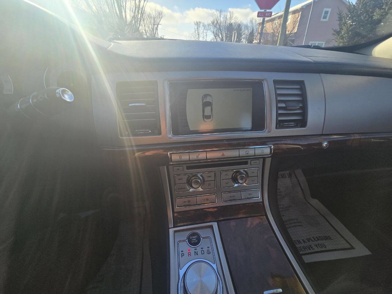 Used 2011 Jaguar XF image 14