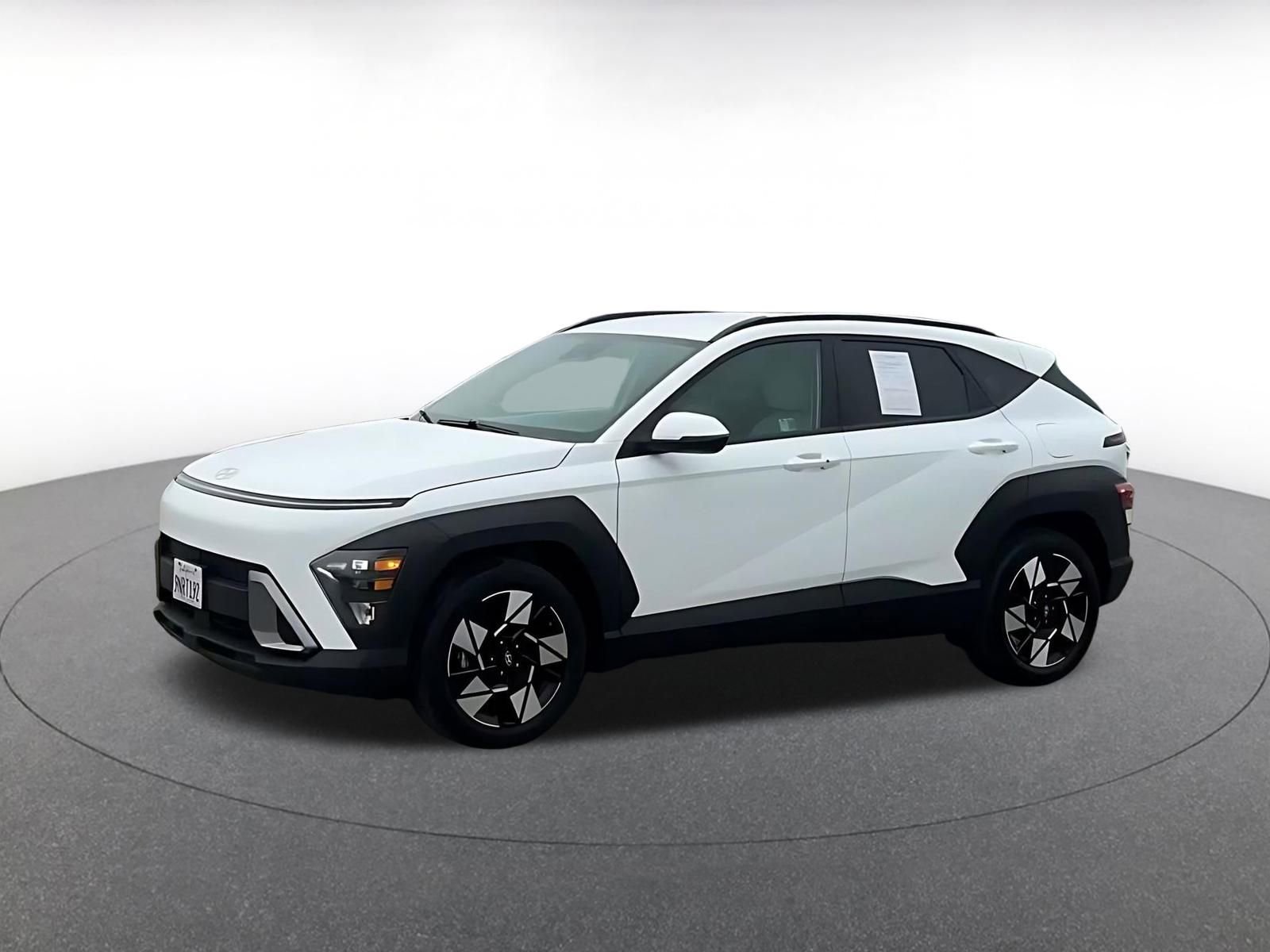 Used 2025 Hyundai Kona SEL image 9