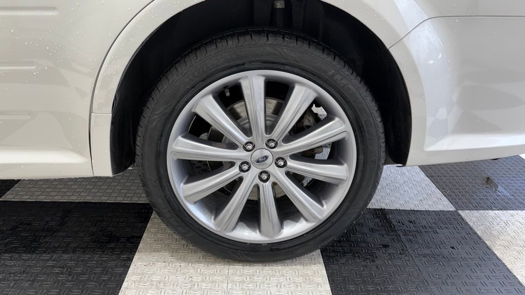 Used 2015 Ford Flex Limited w/ Equipment Group 301A AWD/4WD image 13