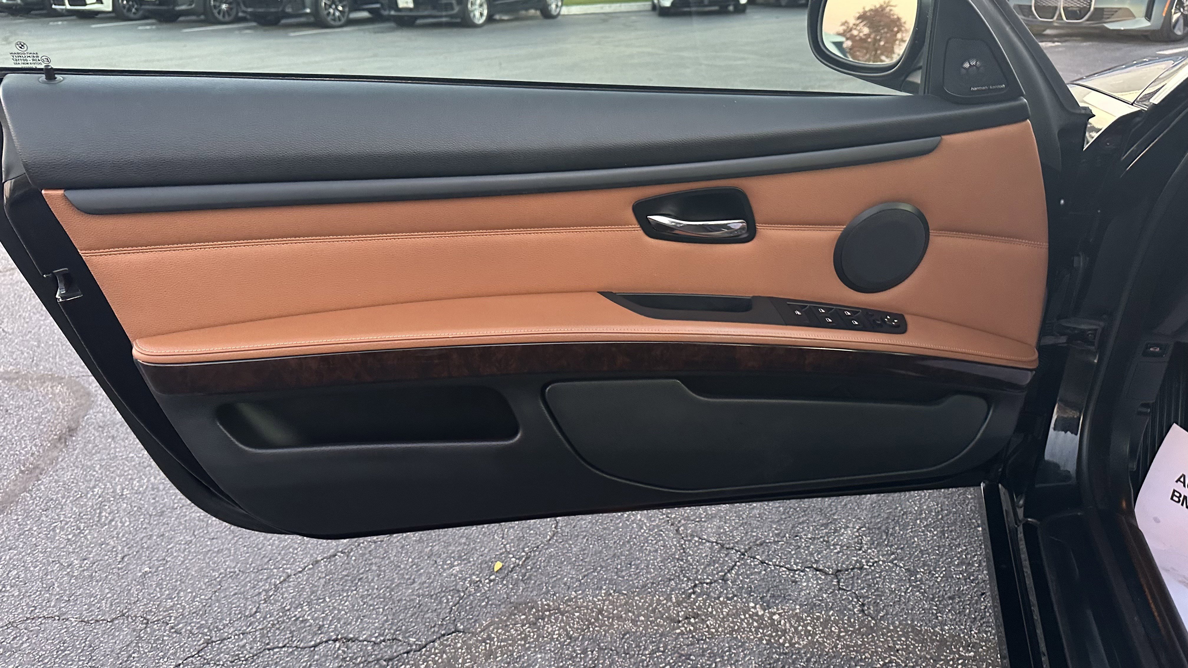 Used 2011 BMW 335i Convertible image 16