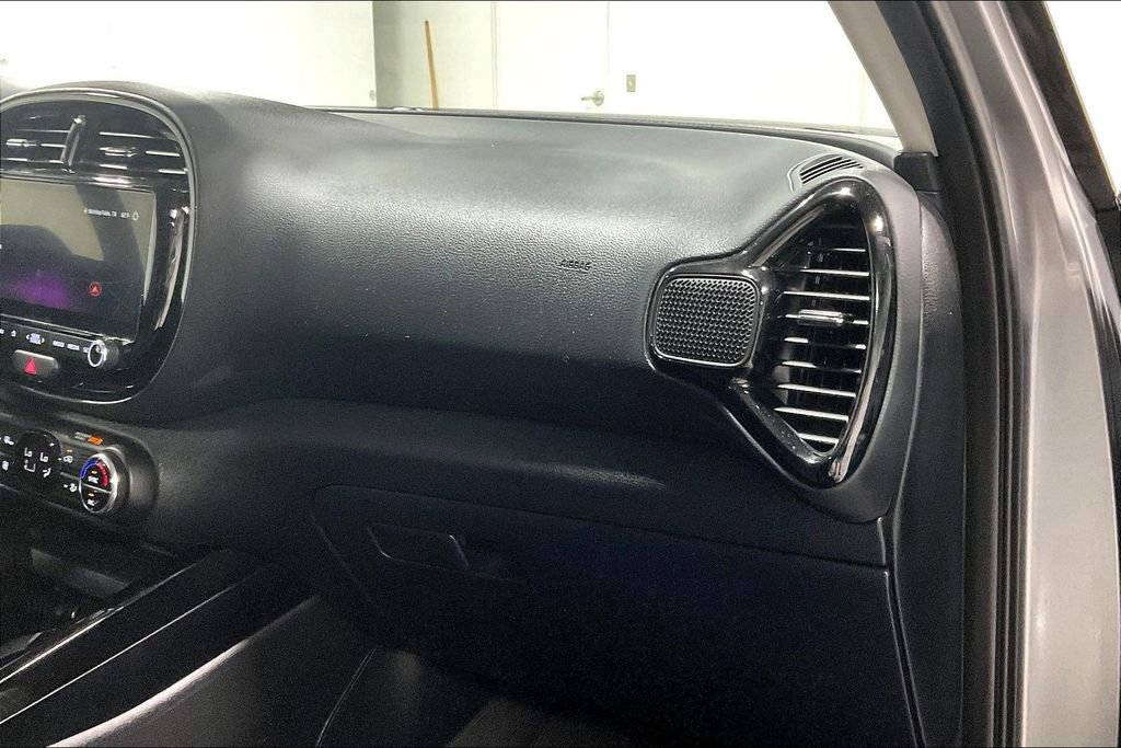 Used 2025 Kia Soul EX FWD image 18