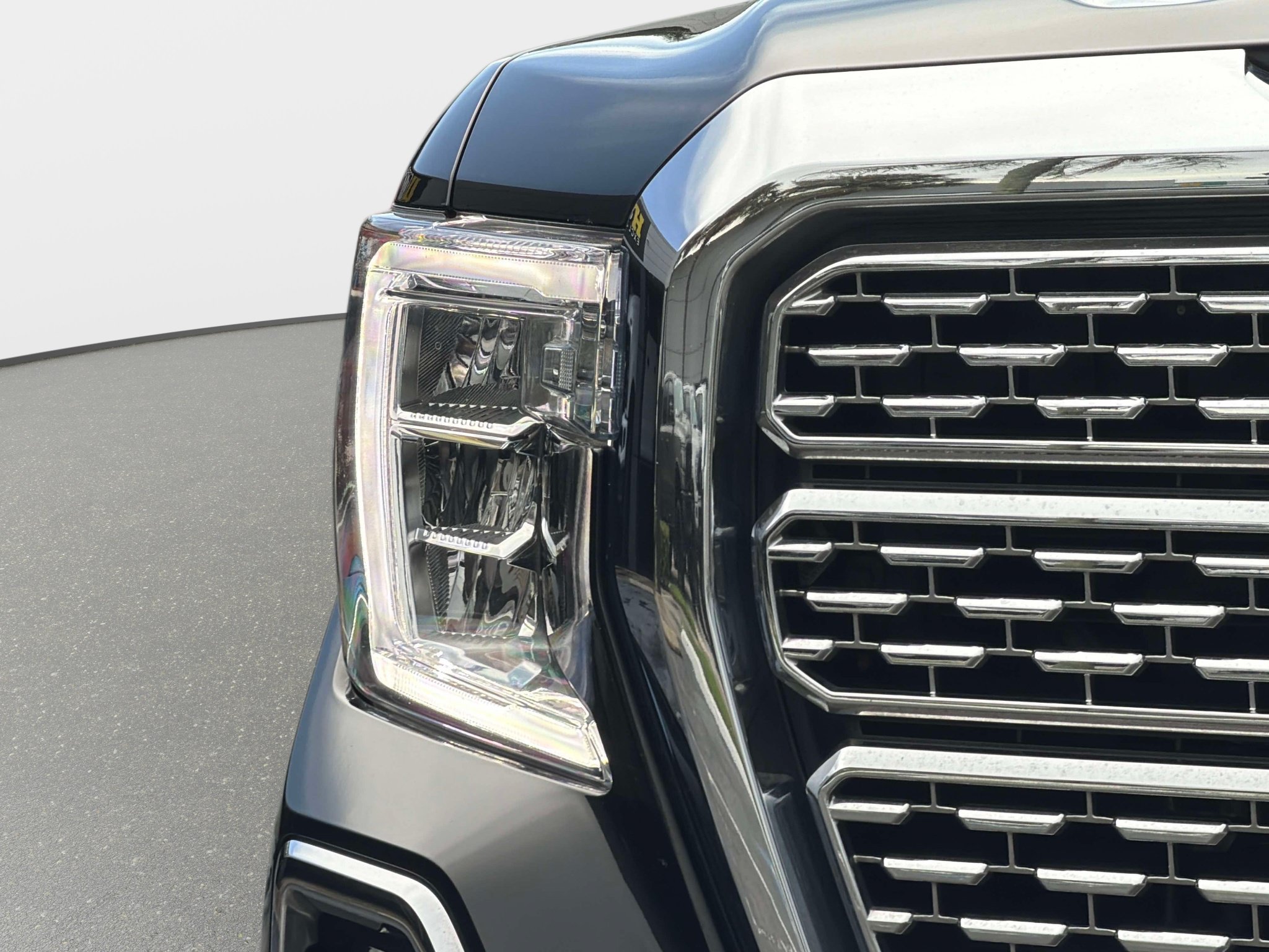 Used 2021 GMC Sierra 1500 Denali w/ Denali Ultimate Package AWD/4WD image 16
