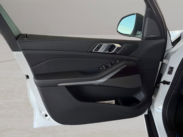 New 2026 BMW X5 xDrive40i w/ Premium Package AWD/4WD image 11
