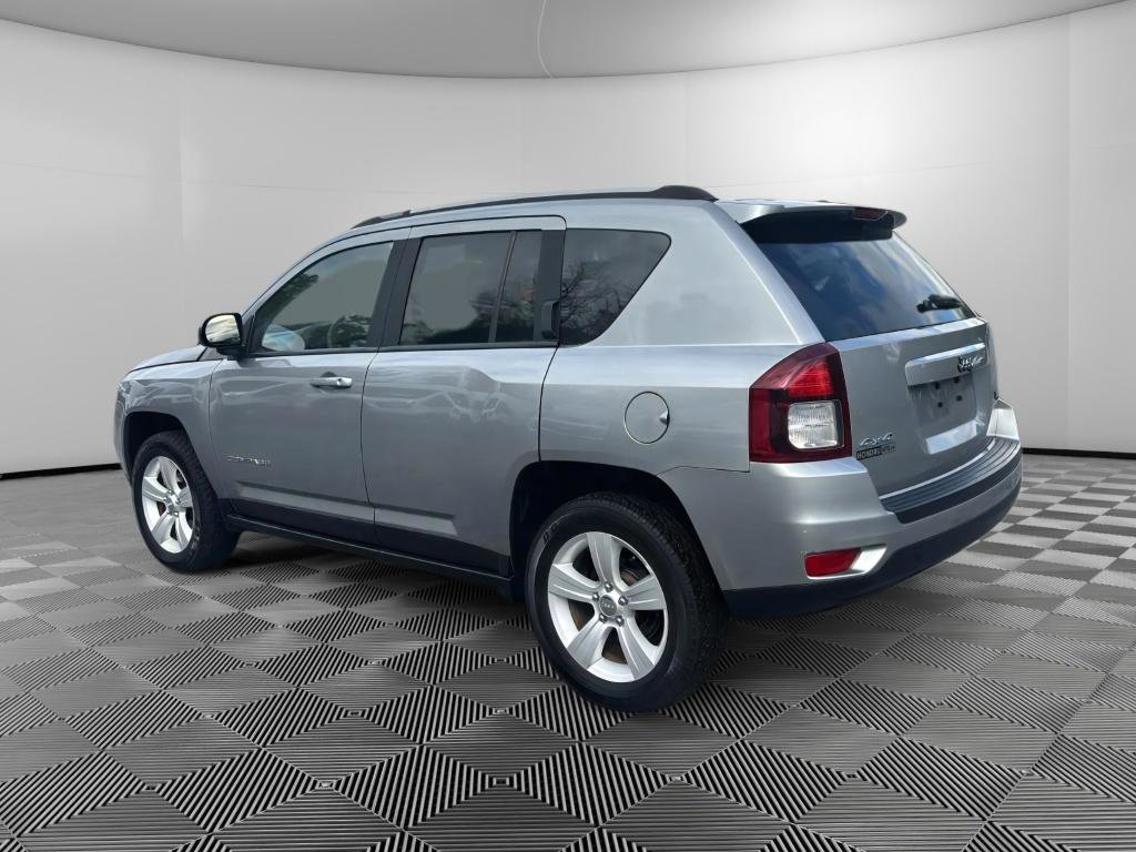 Used 2016 Jeep Compass Sport w/ Power Value Group AWD/4WD image 3