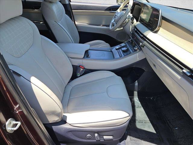 Used 2023 Hyundai Palisade Limited w/ Cargo Package FWD image 27