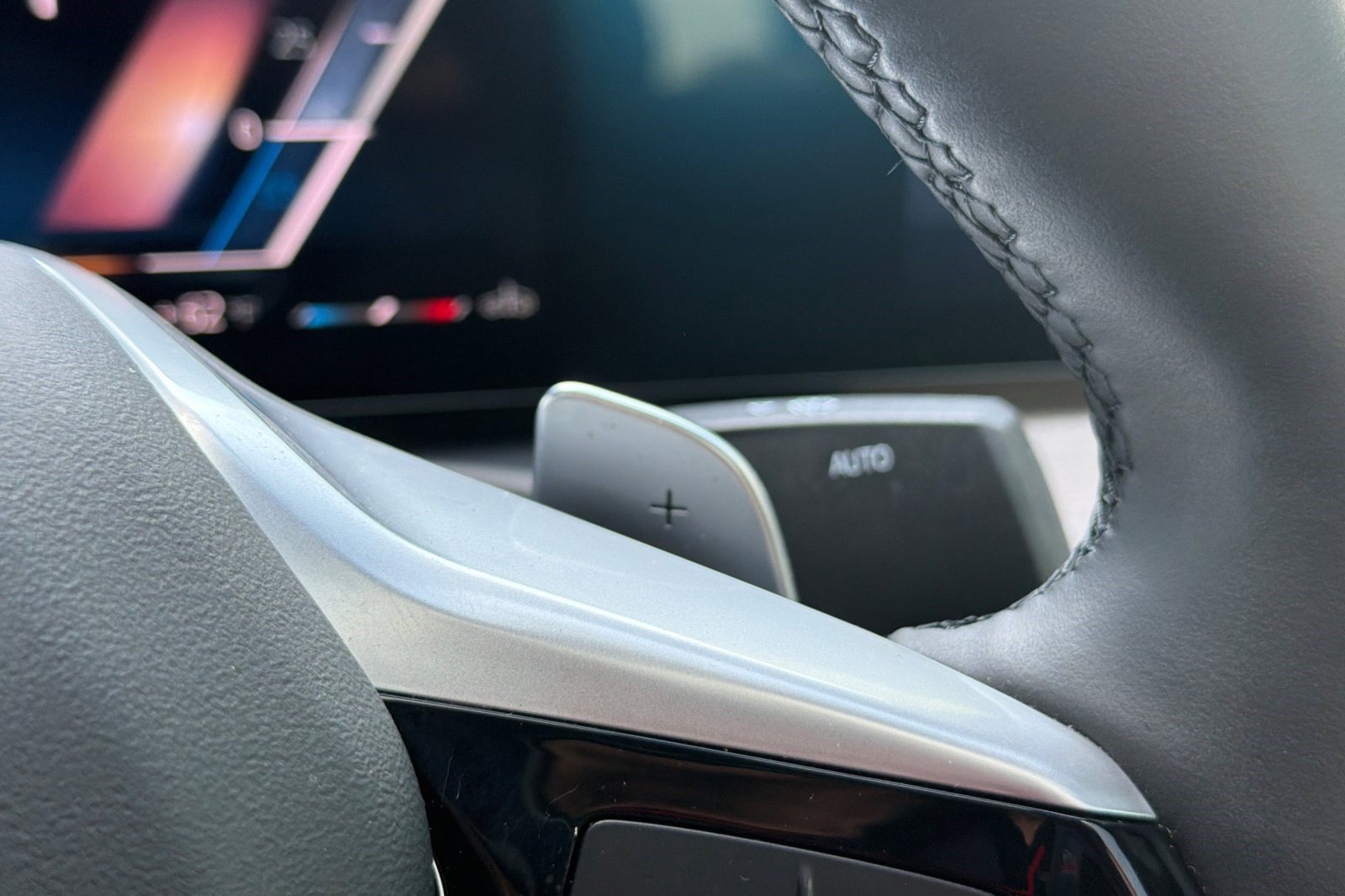 Certified 2025 BMW 330i Sedan image 33