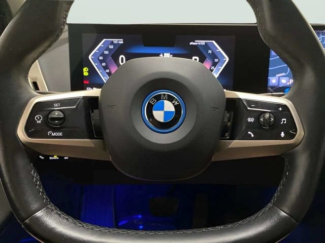 Used 2023 BMW iX xDrive50 AWD/4WD image 38