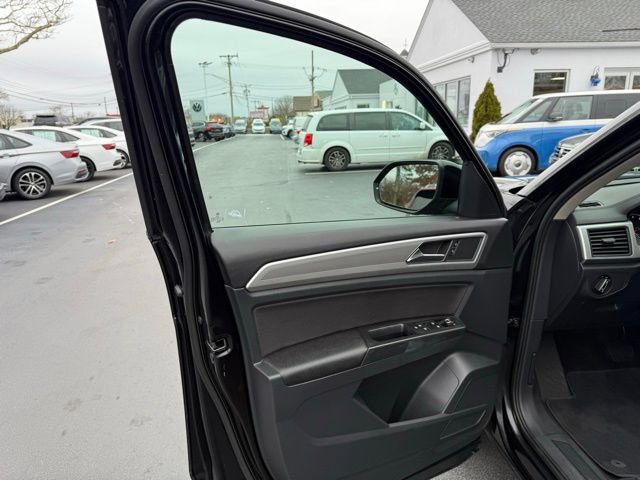 Used 2018 Volkswagen Atlas S image 16