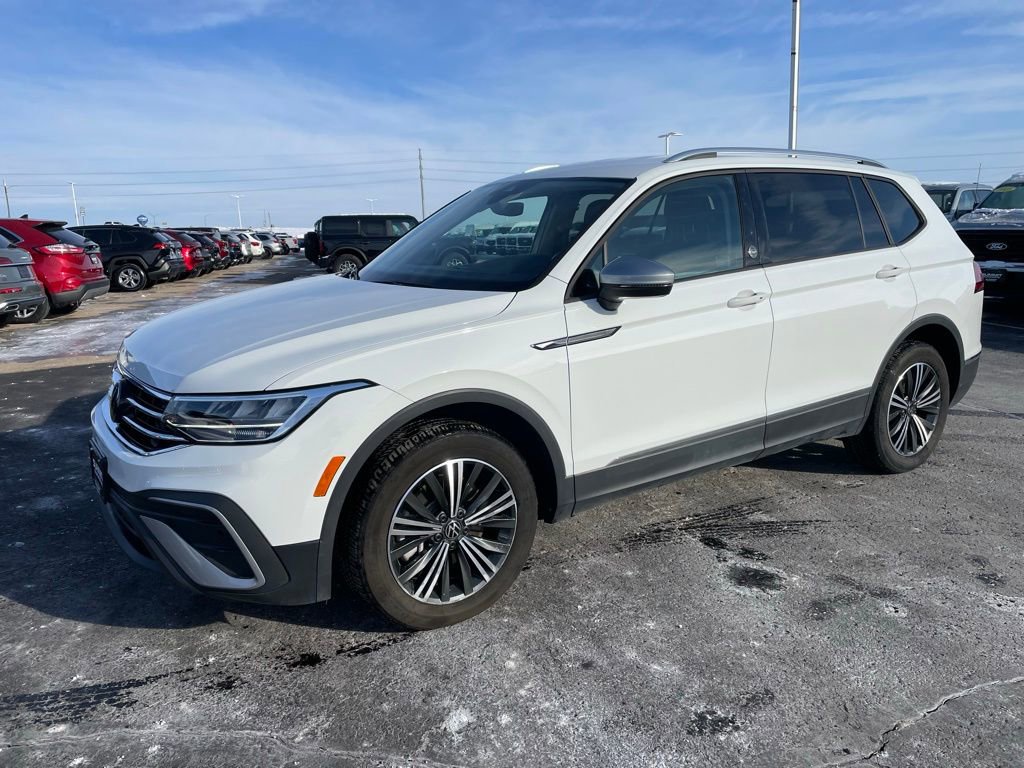 Used 2024 Volkswagen Tiguan Wolfsburg Edition AWD/4WD image 6