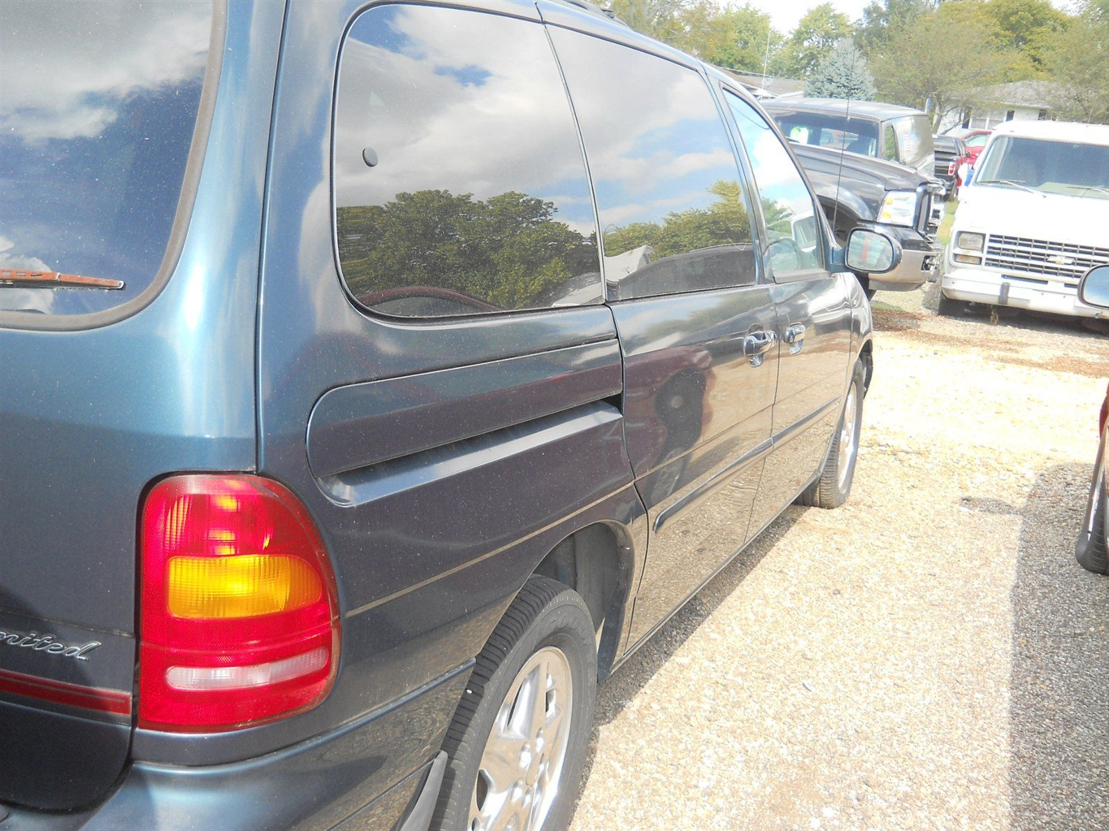 Used 1998 Ford Windstar GL FWD image 4
