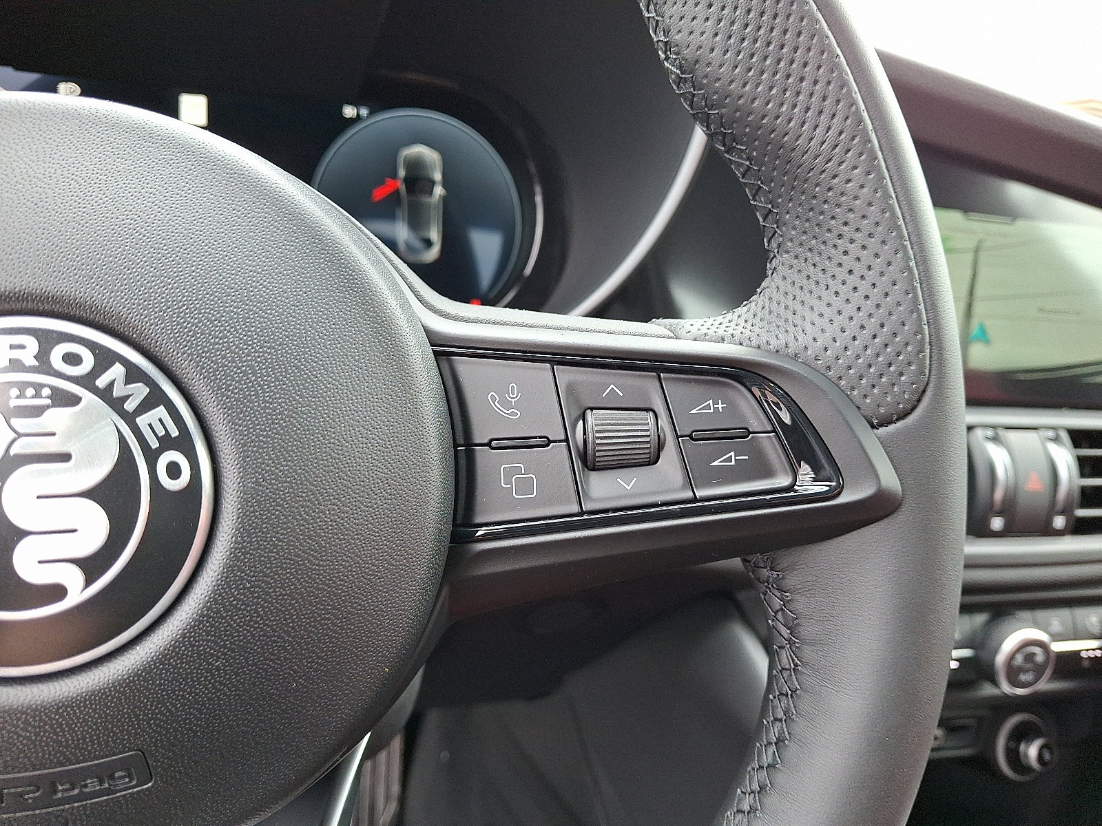 New 2026 Alfa Romeo Giulia AWD image 18