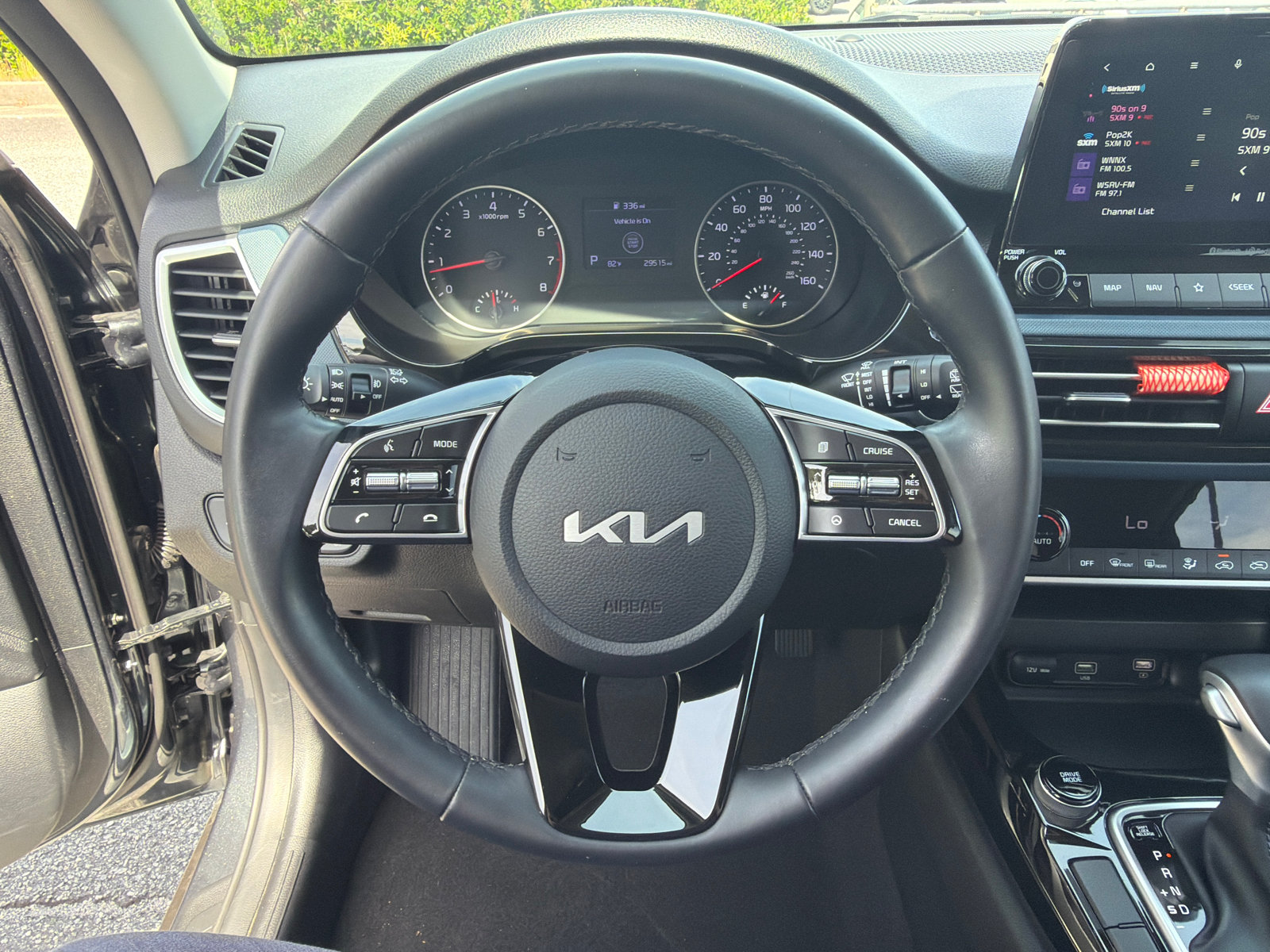 Used 2023 Kia Seltos S w/ Navigation Package FWD image 24