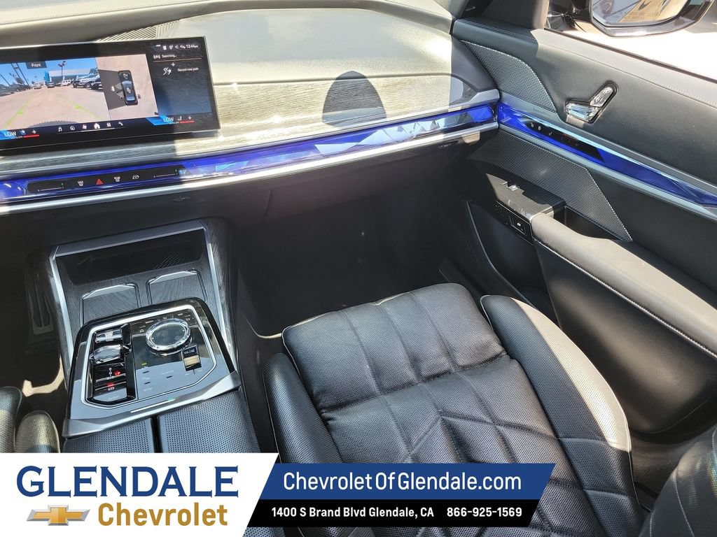 Used 2024 BMW 740i RWD image 24