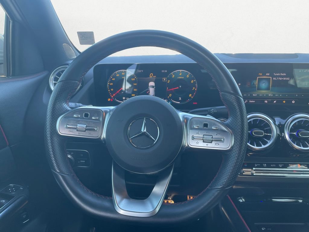 Certified 2022 Mercedes-Benz GLA 35 AMG 4MATIC image 15