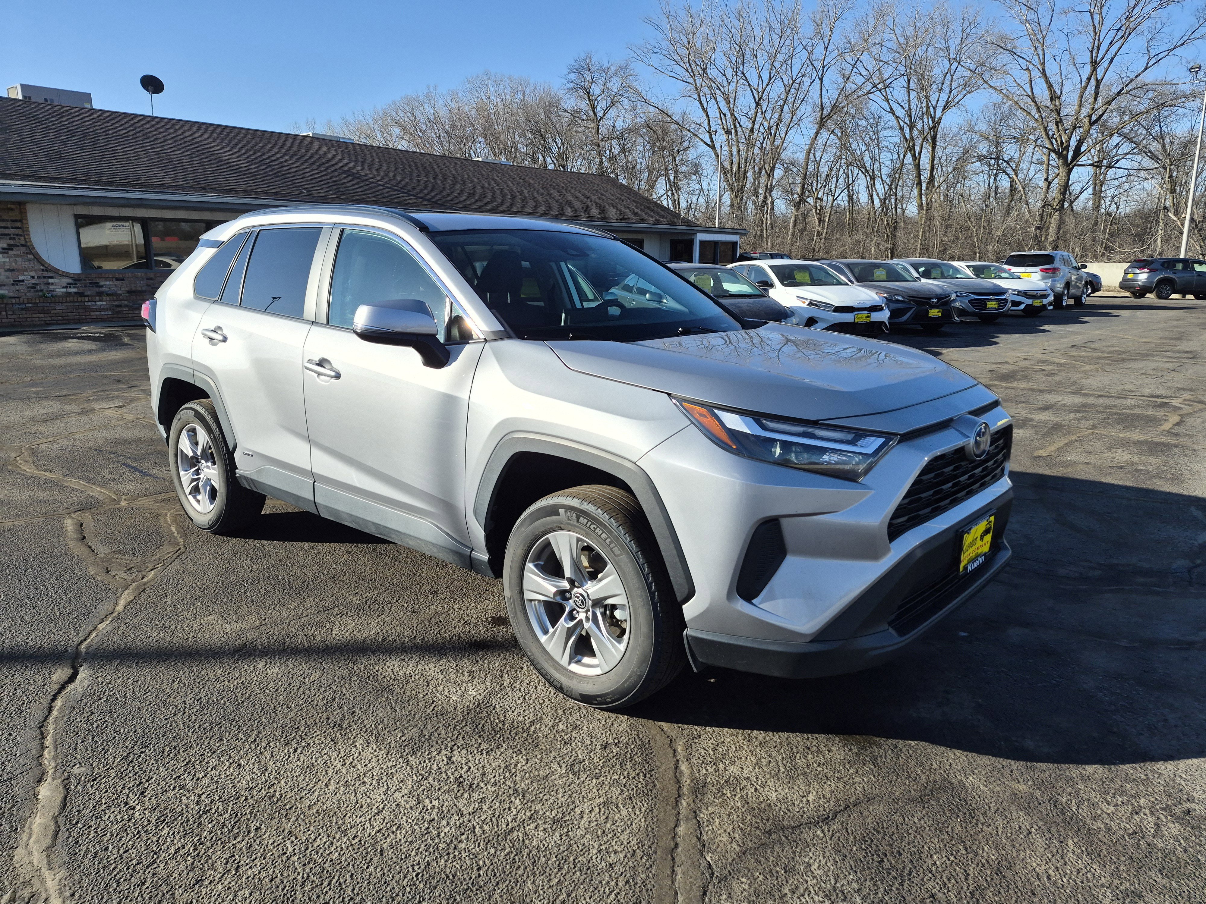 Used 2023 Toyota RAV4 XLE w/ Convenience Package image 2