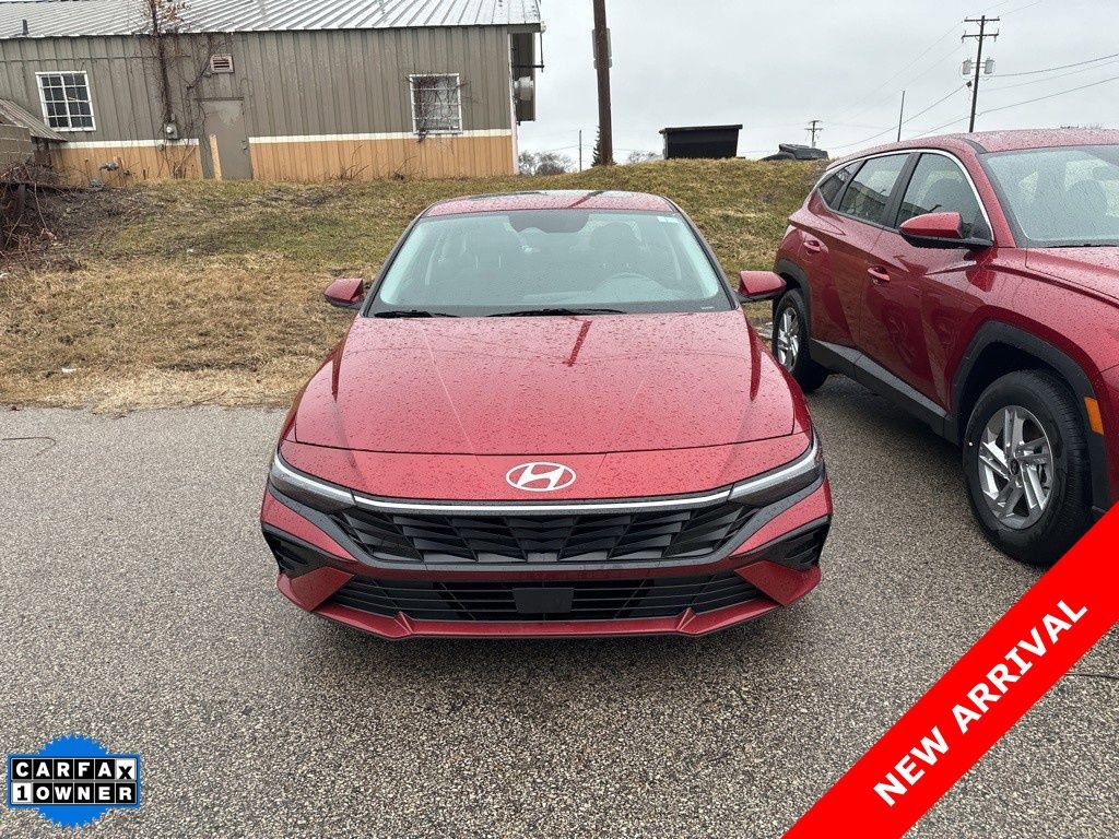 Used 2025 Hyundai Elantra SEL image 6