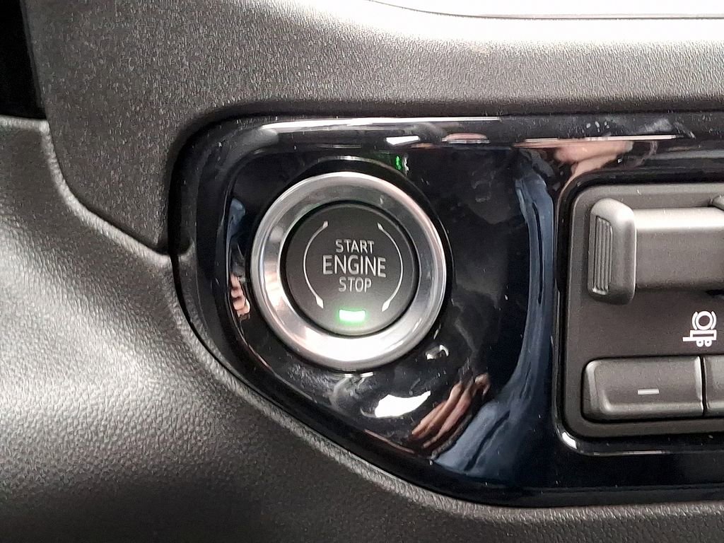 New 2026 GMC Sierra 1500 SLE image 17