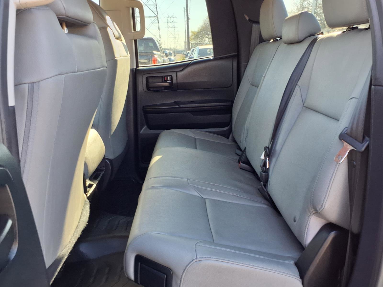 Used 2016 Toyota Tundra SR w/ Tow Package image 18