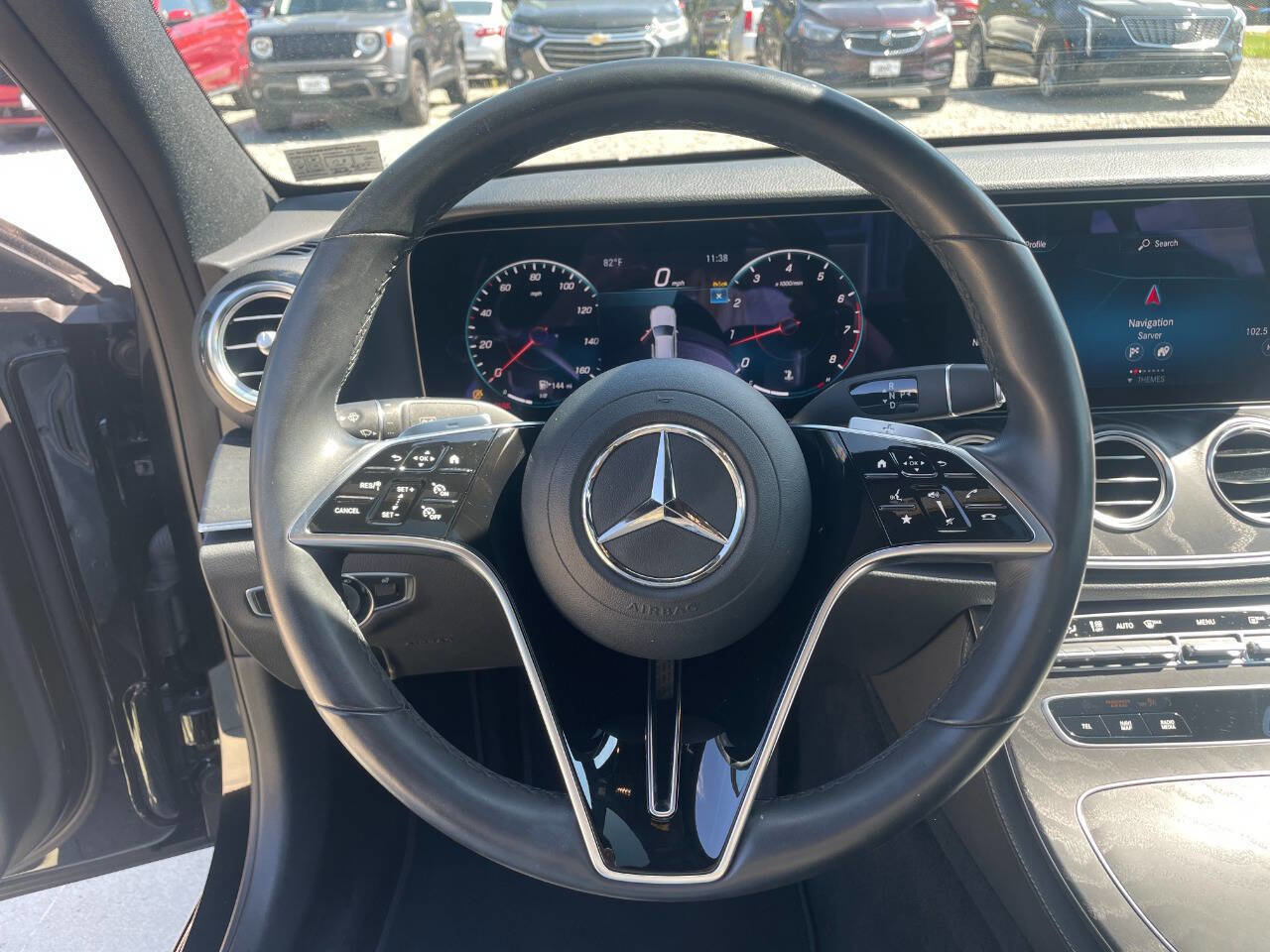 Used 2023 Mercedes-Benz E 350 4MATIC Sedan image 33