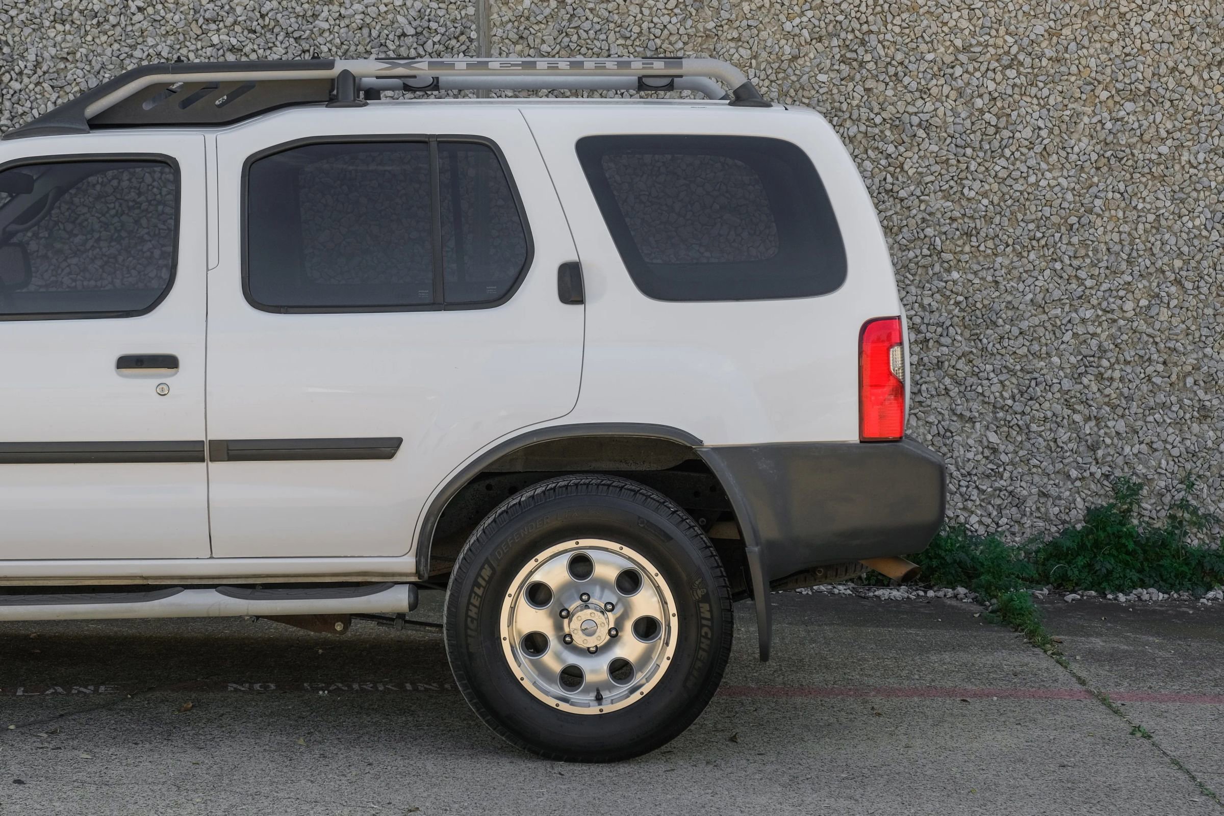 Used 2004 Nissan Xterra XE RWD image 14