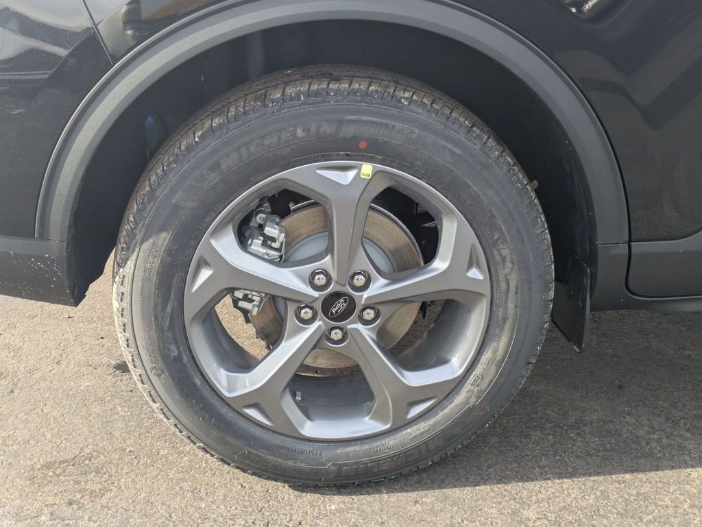 New 2026 Ford Escape ST-Line w/ Cold Weather Package image 15