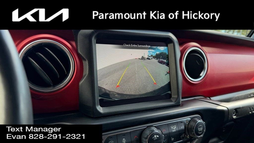 Used 2022 Jeep Wrangler Unlimited Rubicon w/ Cold Weather Group image 9