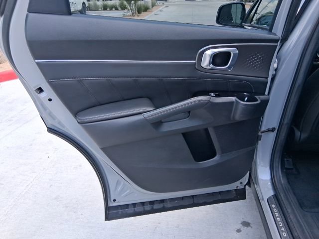 Used 2023 Kia Sorento SX FWD image 15