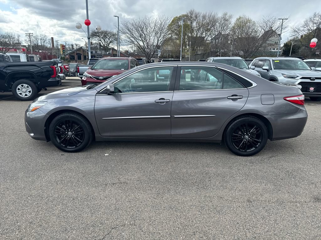 Used 2016 Toyota Camry SE w/ Protection Package (Q2) image 4