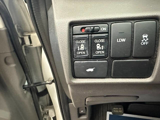 Used 2016 Honda Odyssey EX-L image 18