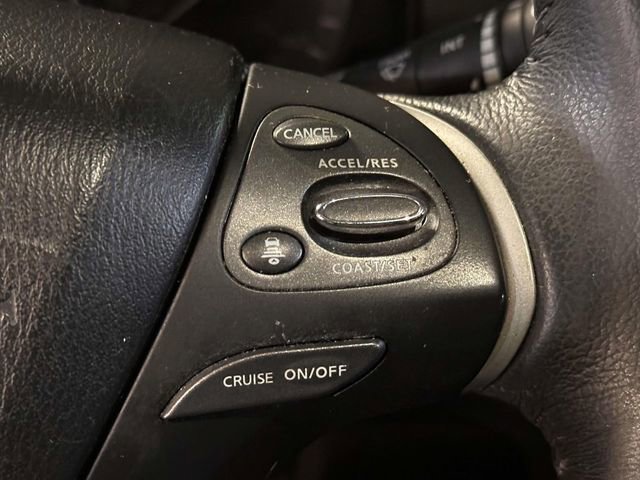 Used 2020 Nissan Pathfinder SV FWD image 25