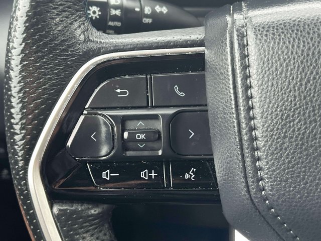 Certified 2023 Toyota Sequoia Platinum AWD/4WD image 27