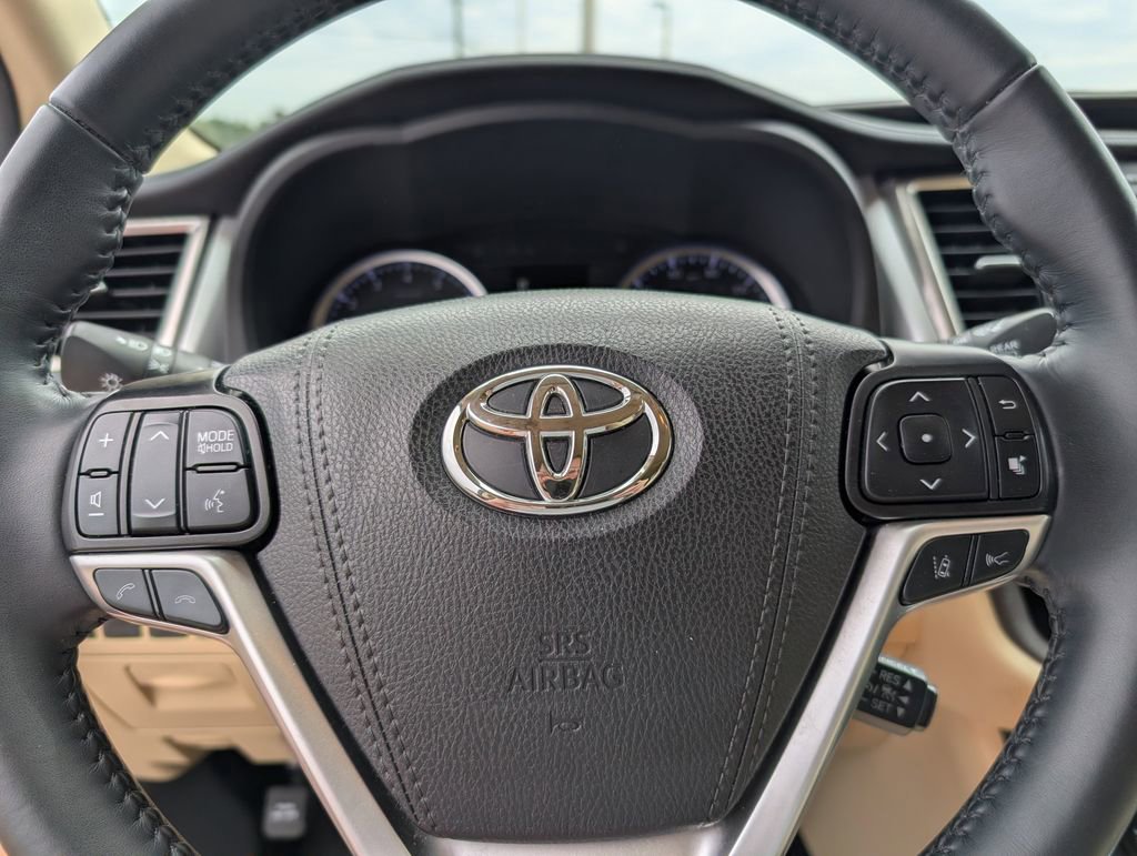 Used 2019 Toyota Highlander Limited image 20