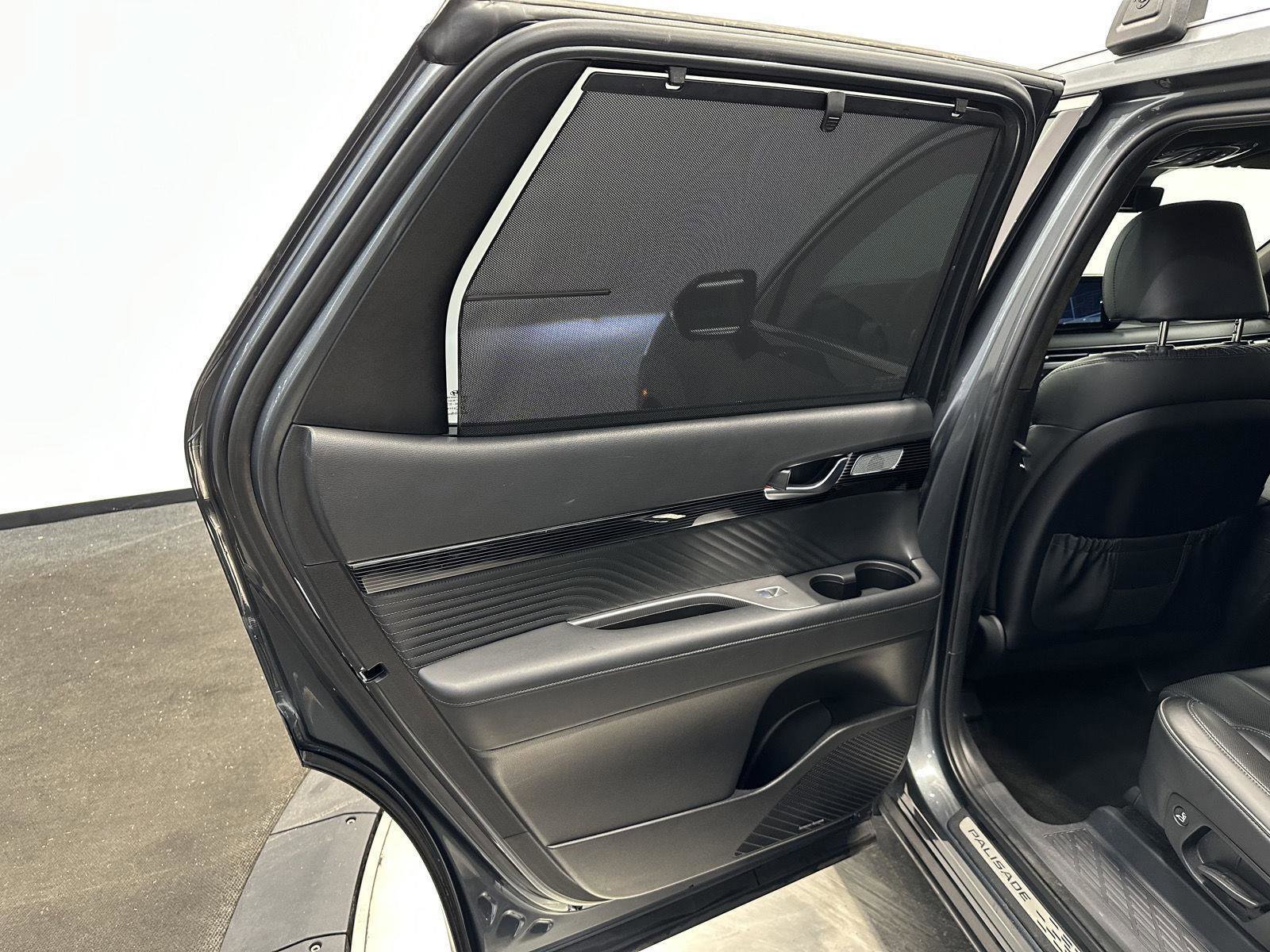 Used 2023 Hyundai Palisade Calligraphy image 26