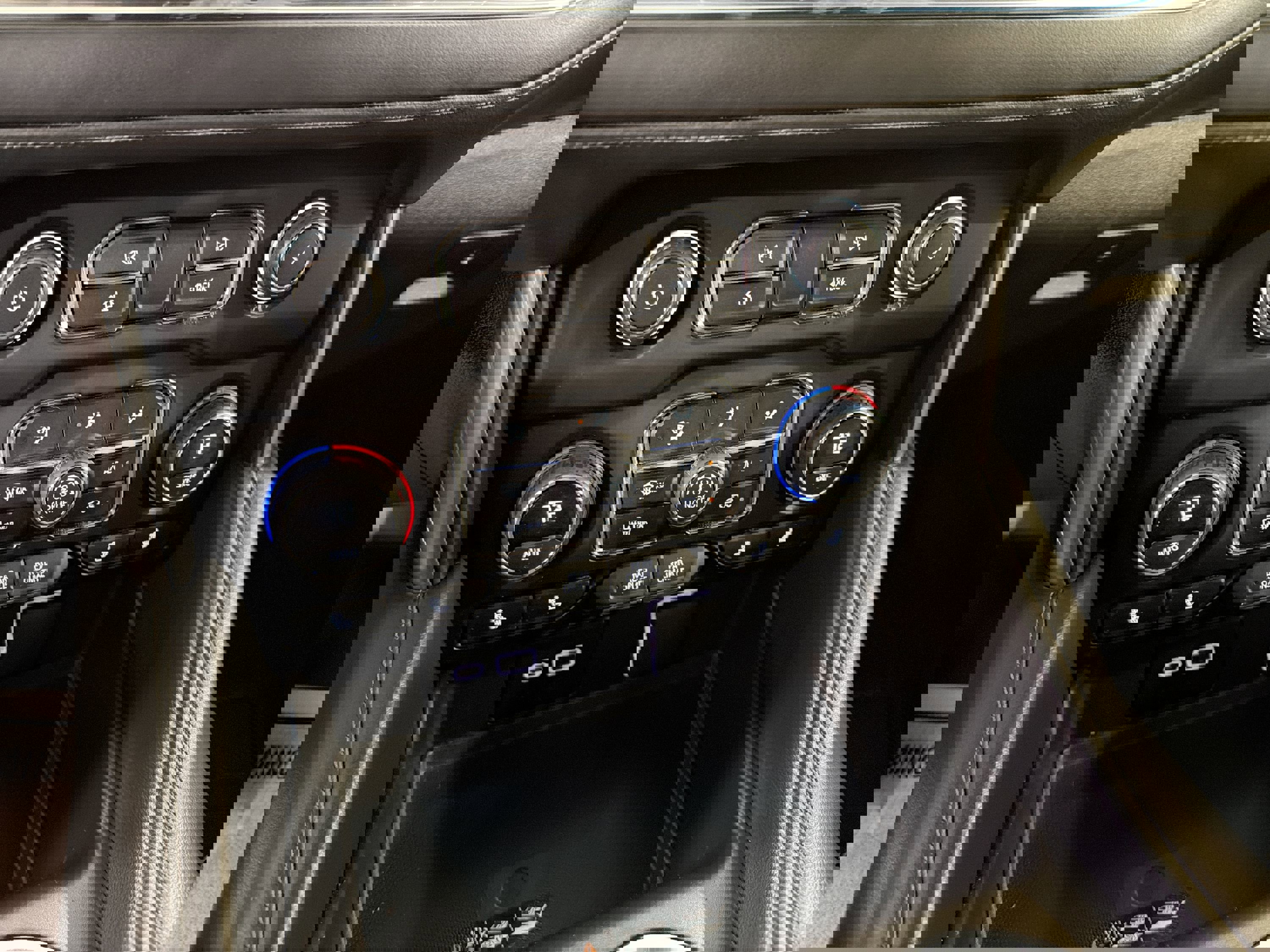 Used 2024 Chevrolet Tahoe LT image 20