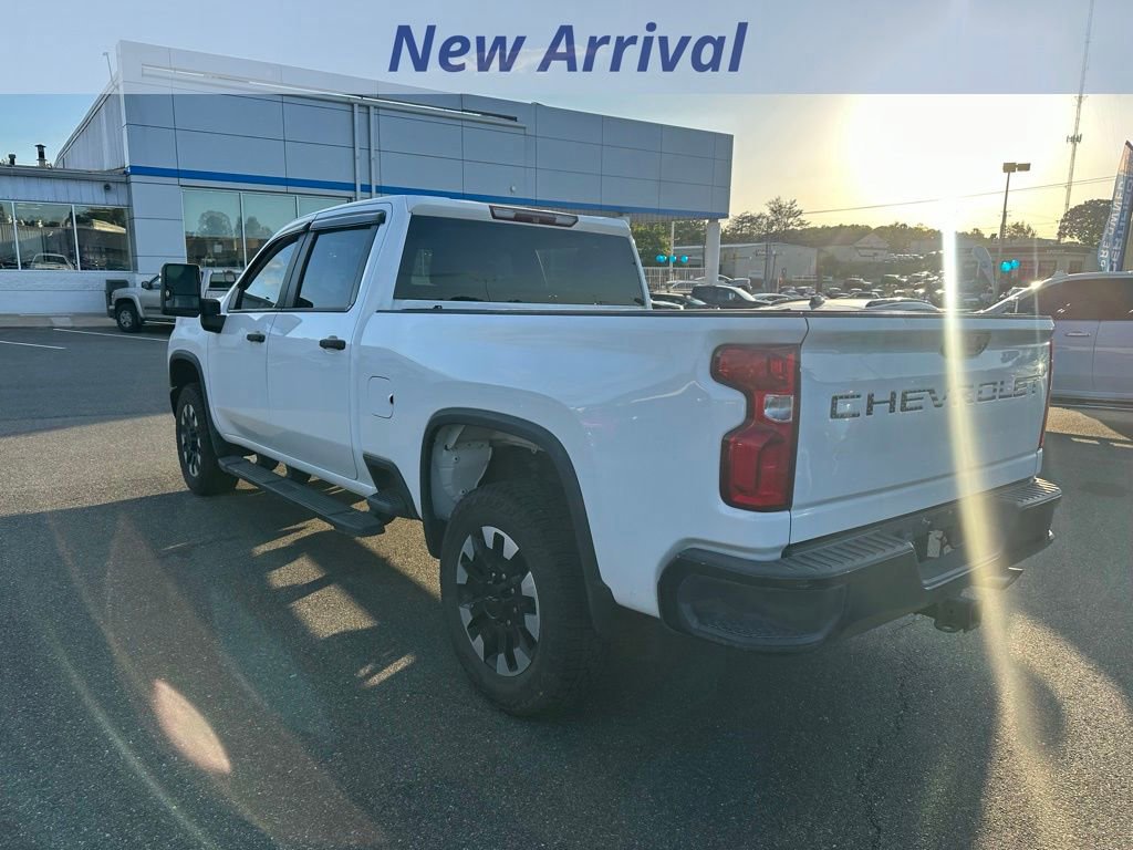 Used 2020 Chevrolet Silverado 2500 Custom w/ Custom Value Package AWD/4WD image 4