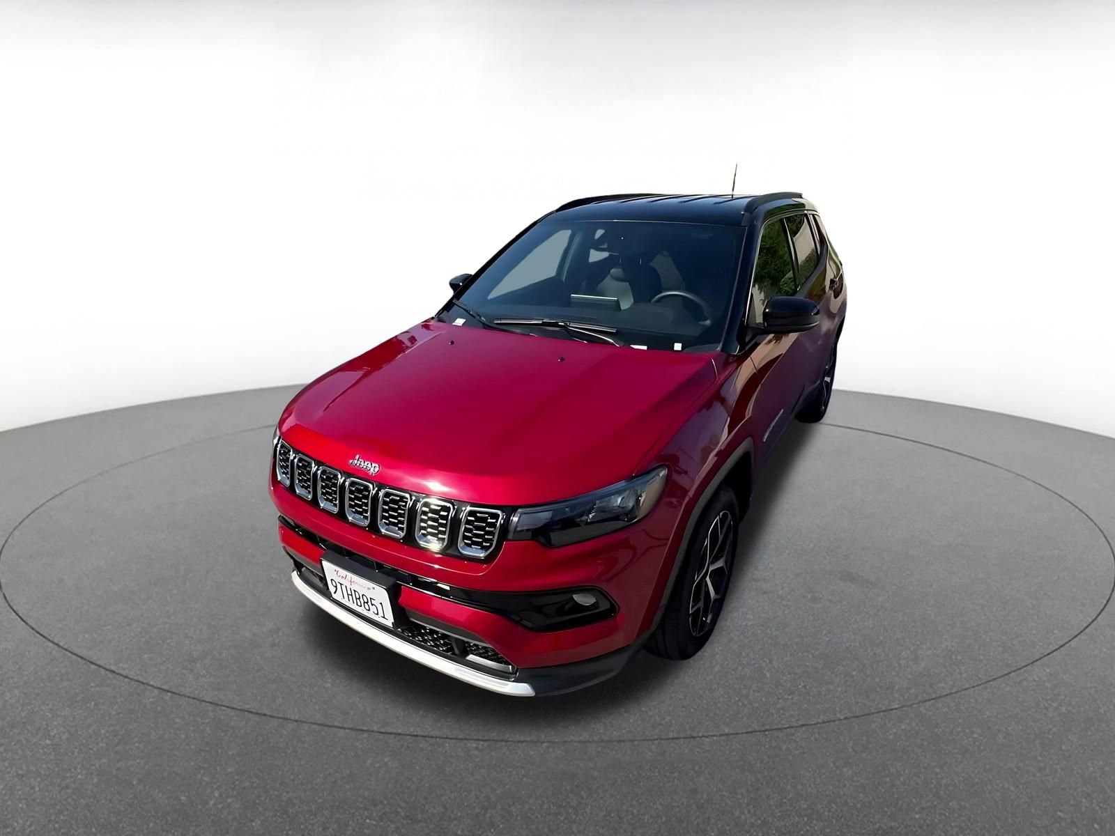 Used 2025 Jeep Compass Limited AWD/4WD image 4