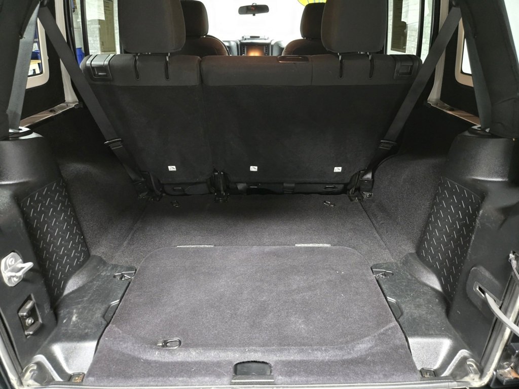 Used 2017 Jeep Wrangler Unlimited Sport w/ Connectivity Group image 37