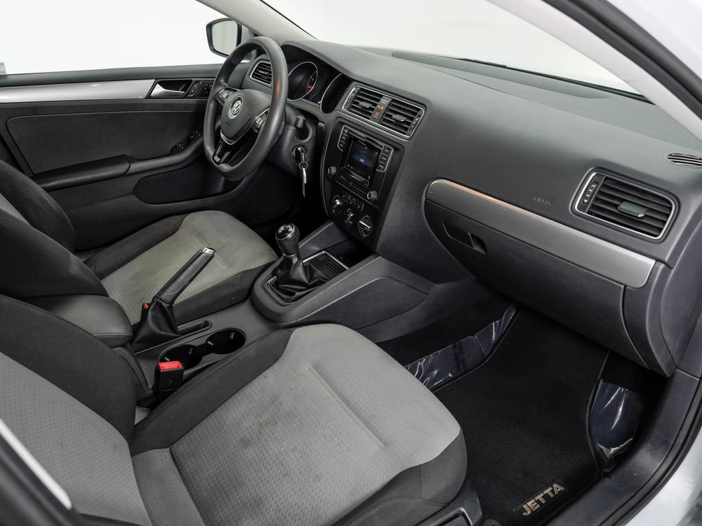 Used 2017 Volkswagen Jetta S w/ Jetta S Cold Weather Package FWD image 21