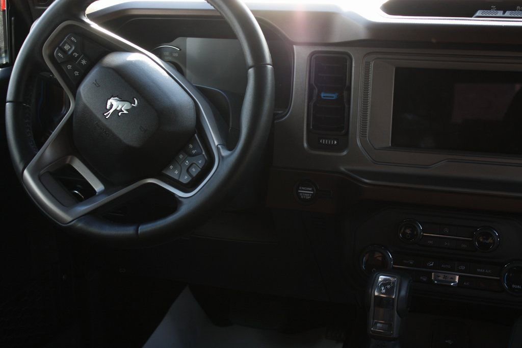 Used 2023 Ford Bronco Outer Banks image 18